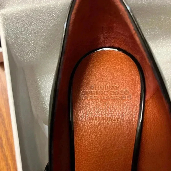 NIB Marc Jacobs Runway Mary Jane Heels Shoes Black Patent Leather 8 - Picture 6 of 9